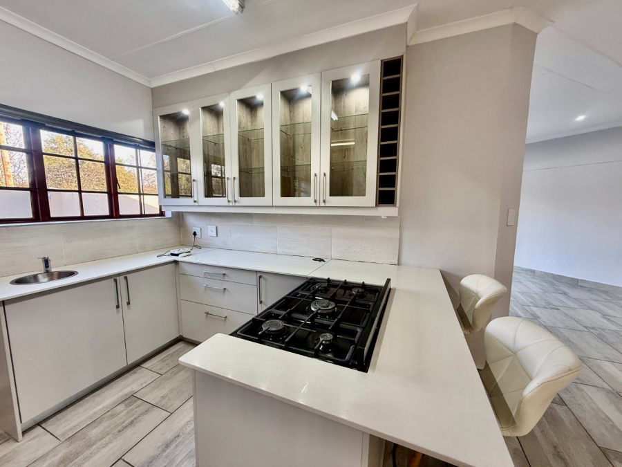 To Let 3 Bedroom Property for Rent in Melodie North West